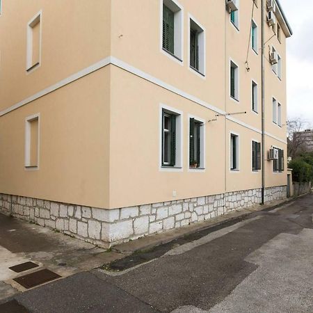 Central, Fully Equipped 2 Bedroom Flat Рийека Екстериор снимка