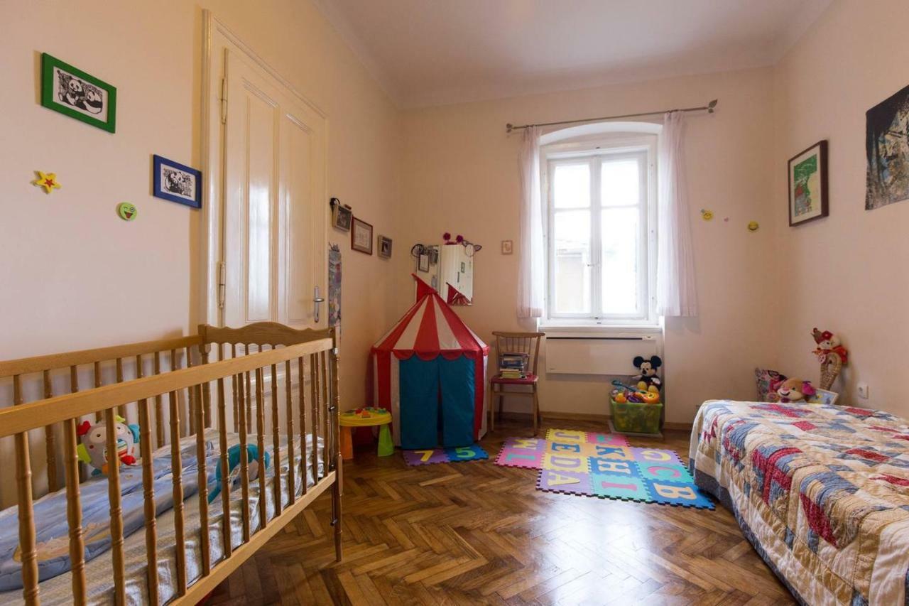 Central, Fully Equipped 2 Bedroom Flat Рийека Екстериор снимка